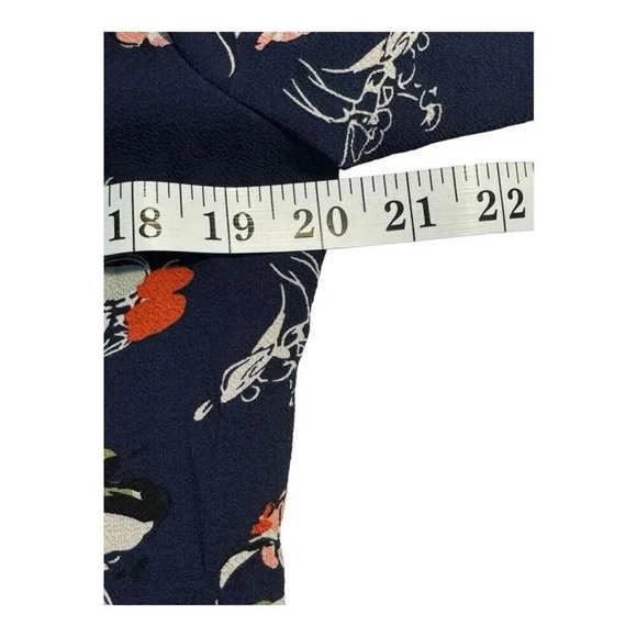 Fun2Fun Stitch Fix Kenmore Splitneck Navy Blue Women’s Small Floral Top NWOT - Picture 6 of 7